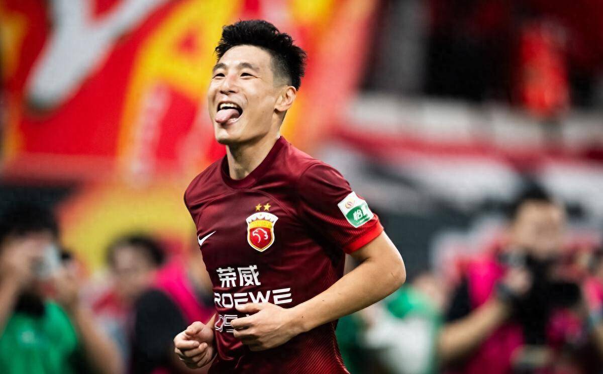 拜仁教练压力巨大！，阿扎伦卡遭遇二十持续失利引发球迷热议的简单介绍