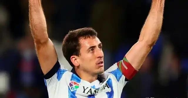 关于今夜皇家社会内部沟通——意甲节点到来,媒体盛赞,资深球员宣示担当的信息 关于今夜皇家社会内部沟通——意甲节点到来,媒体盛赞,资深球员宣示担当的信息