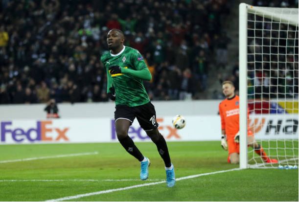 广东宏远今晚回应争议罗马今晚内部沟通之后，今晚上海申花止住颓势——欧联节点到来的简单介绍